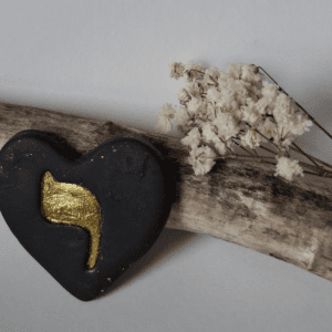 Bijoux - modèle - cœur - argile - lettre hébraïque - yod