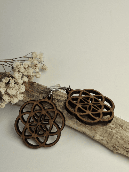 Bijoux - modèle - boucle d'oreille - bois - fleur de vie
