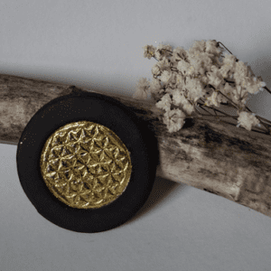 Bijoux - modèle - cœur - argile - lettre hébraïque - fleur de vie